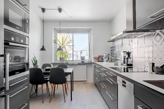 Bild 1 av 20 på Staveredsgatan 17A