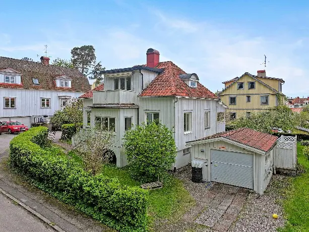 Bild 1 av 33 på Trädgårdsgatan 13