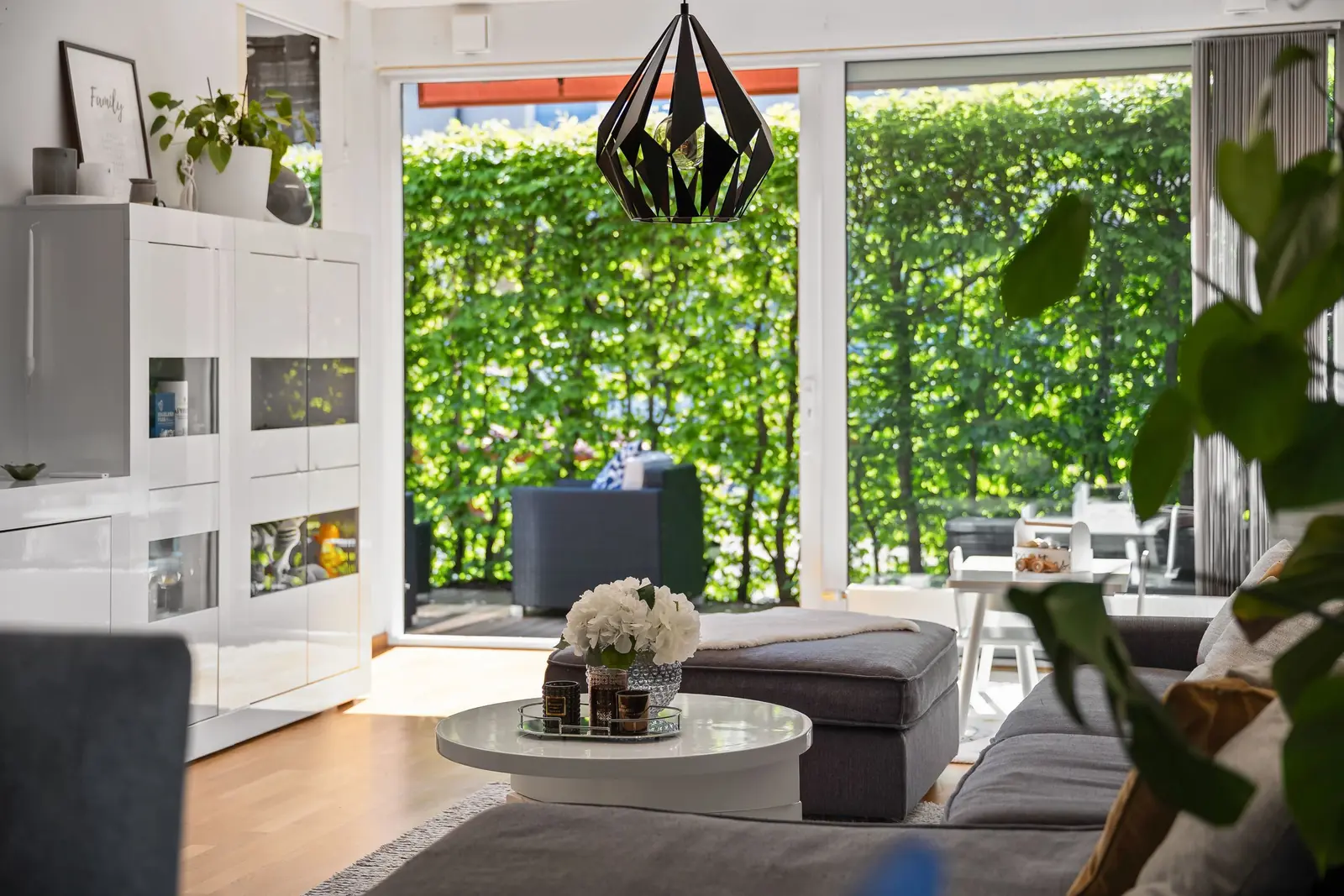 Apartment, Astrakangatan 110b, Hässelby. Photo 1 of 20