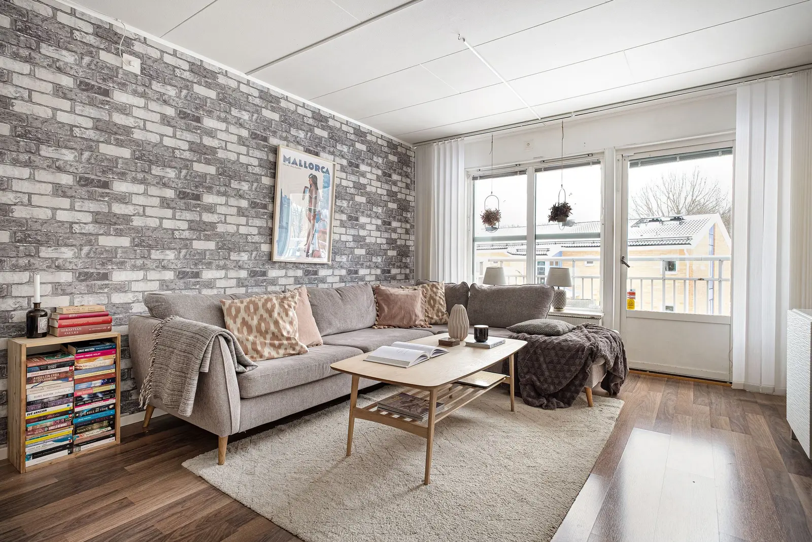 Lägenhet, Östra Porten 27, Ytterby. Bild 1 av 20