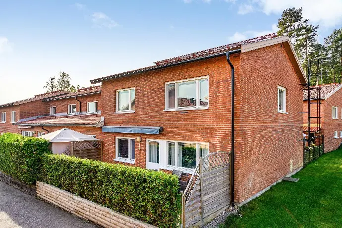 Lägenhet, Nydalavägen 51, Södertälje. Bild 1 av 22