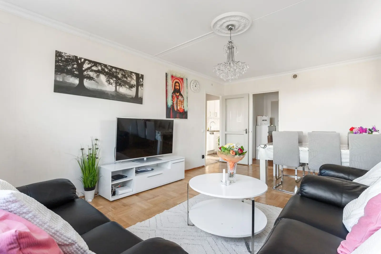 Apartment, Mellingebacken 4, 1 Tr, Spånga. Photo 1 of 18