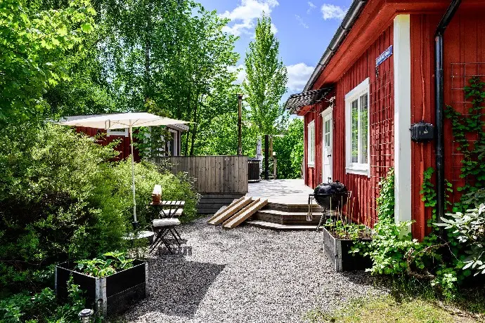Bild 1 av 37 på Samuelsdalsvägen 21