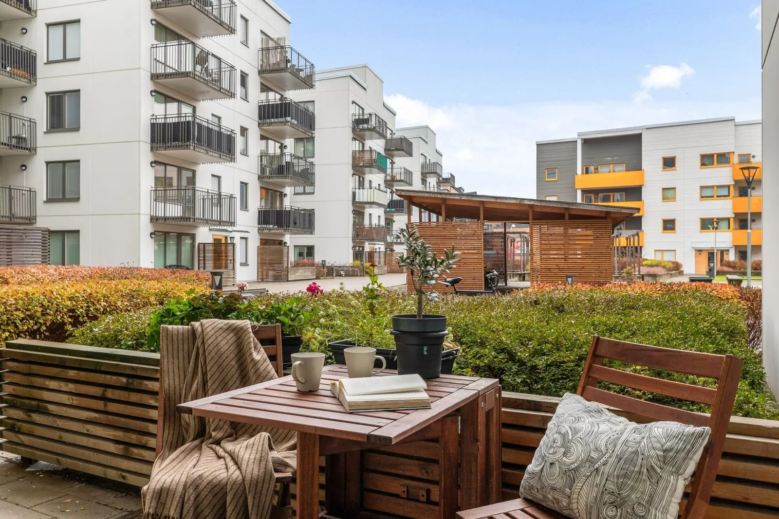 Lägenhet, Ursviks Allé 35, Sundbyberg. Bild 1 av 34