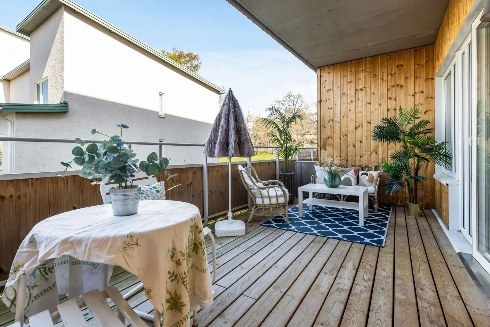 Lägenhet, Lövkojsgränd 9, Hässelby. Bild 1 av 20