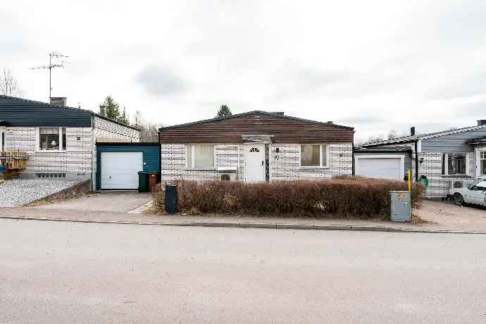 Bild 1 av 30 på Floravägen 92