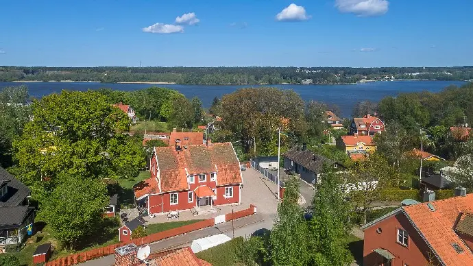 Bild 1 av 37 på Videvägen 8