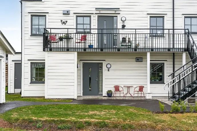 Lägenhet, Nyhamnsvägen 4E, Kristinehamn. Bild 1 av 27