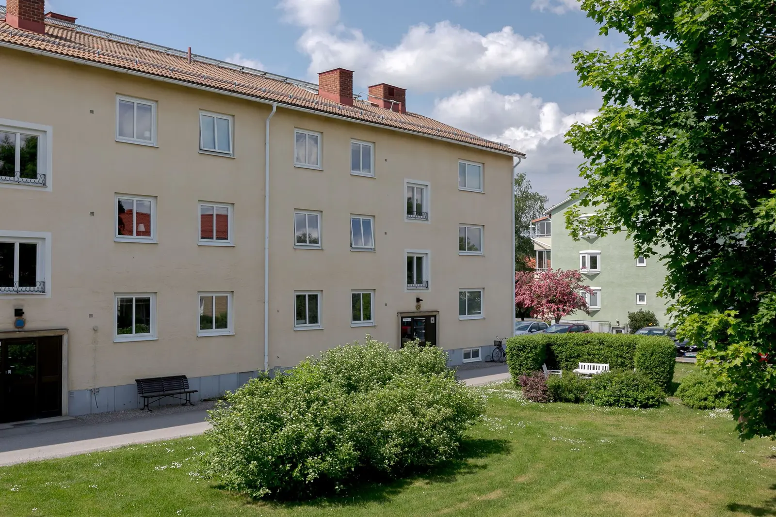 Bild 1 av 20 på Skolgatan 17a