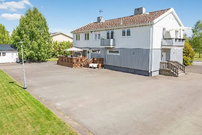 Lägenhet, Västra Drottningvägen 22, Tidaholm. Bild 1 av 17