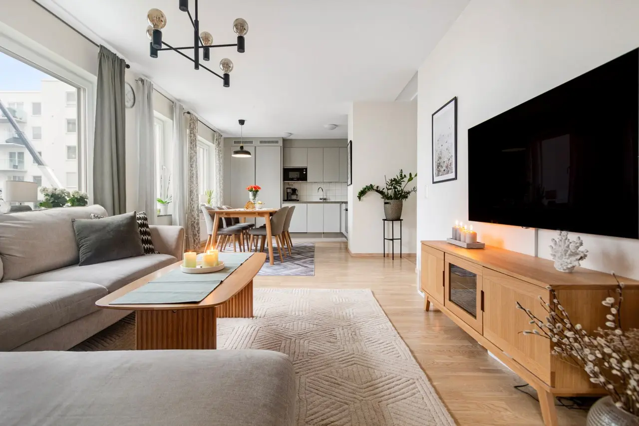 Lägenhet, Hovslagarevägen 19, 1Tr, Sollentuna. Bild 1 av 14