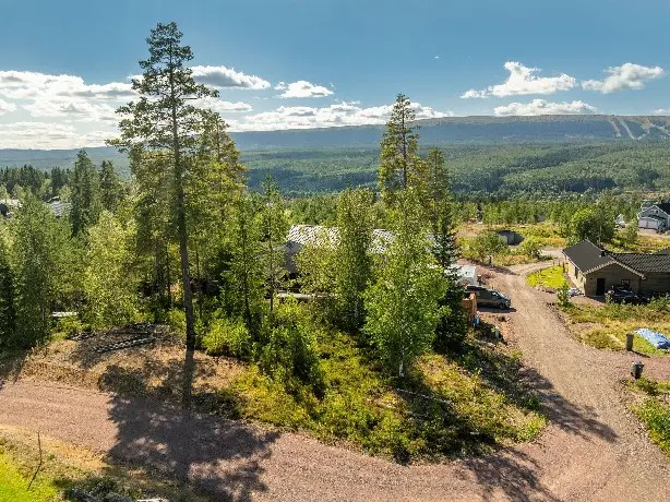 Bild 1 av 9 på Limkarlsvägen 8
