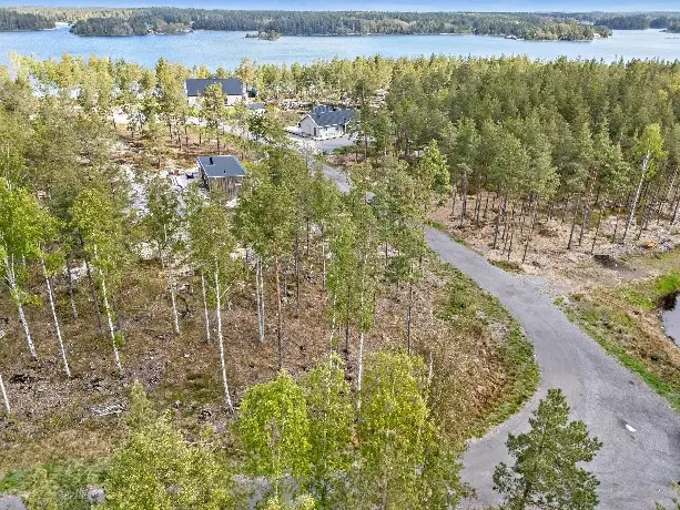 Bild 1 av 13 på Lotsvägen 1