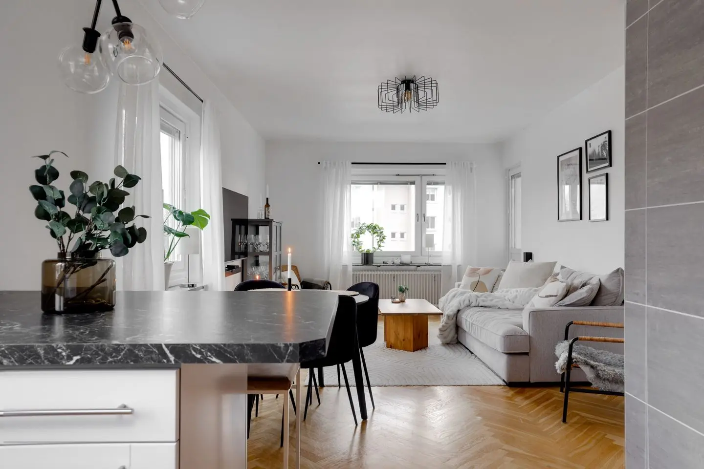Bild 1 av 28 på Sidvallsgatan