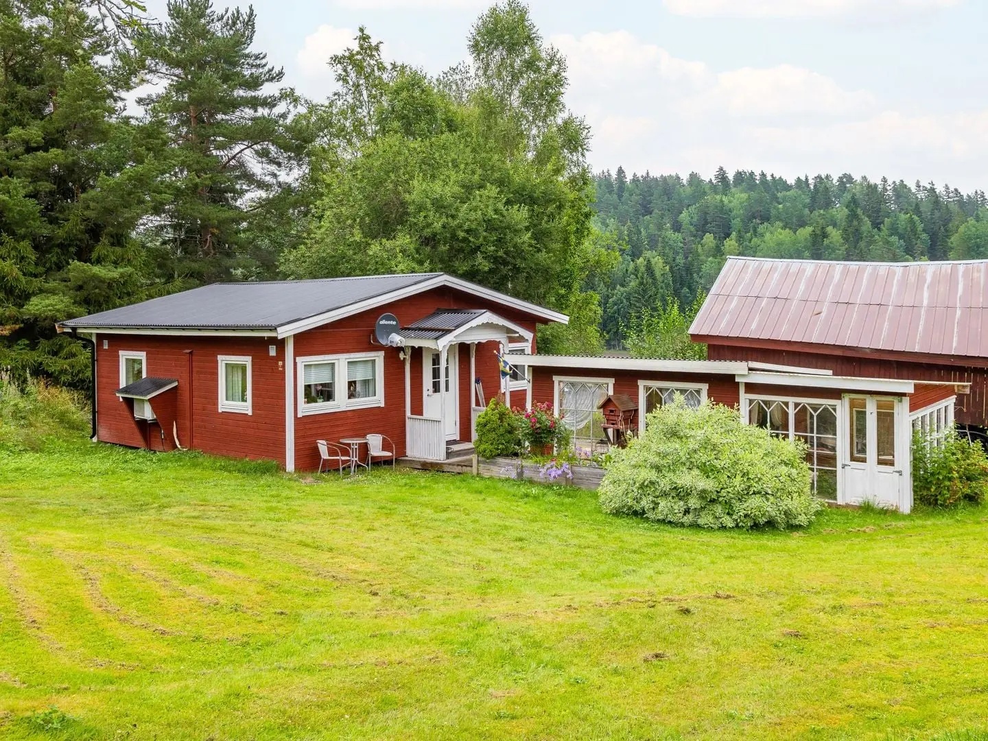 Bild 1 av 36 på Gunnerud Månsgården