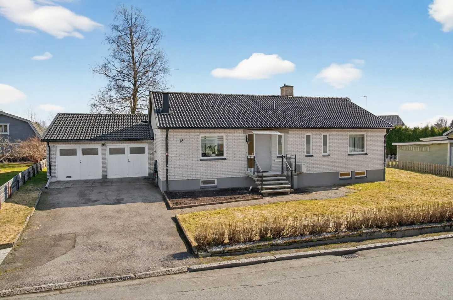 House, Passvägen, Karlskoga. Photo 1 of 40