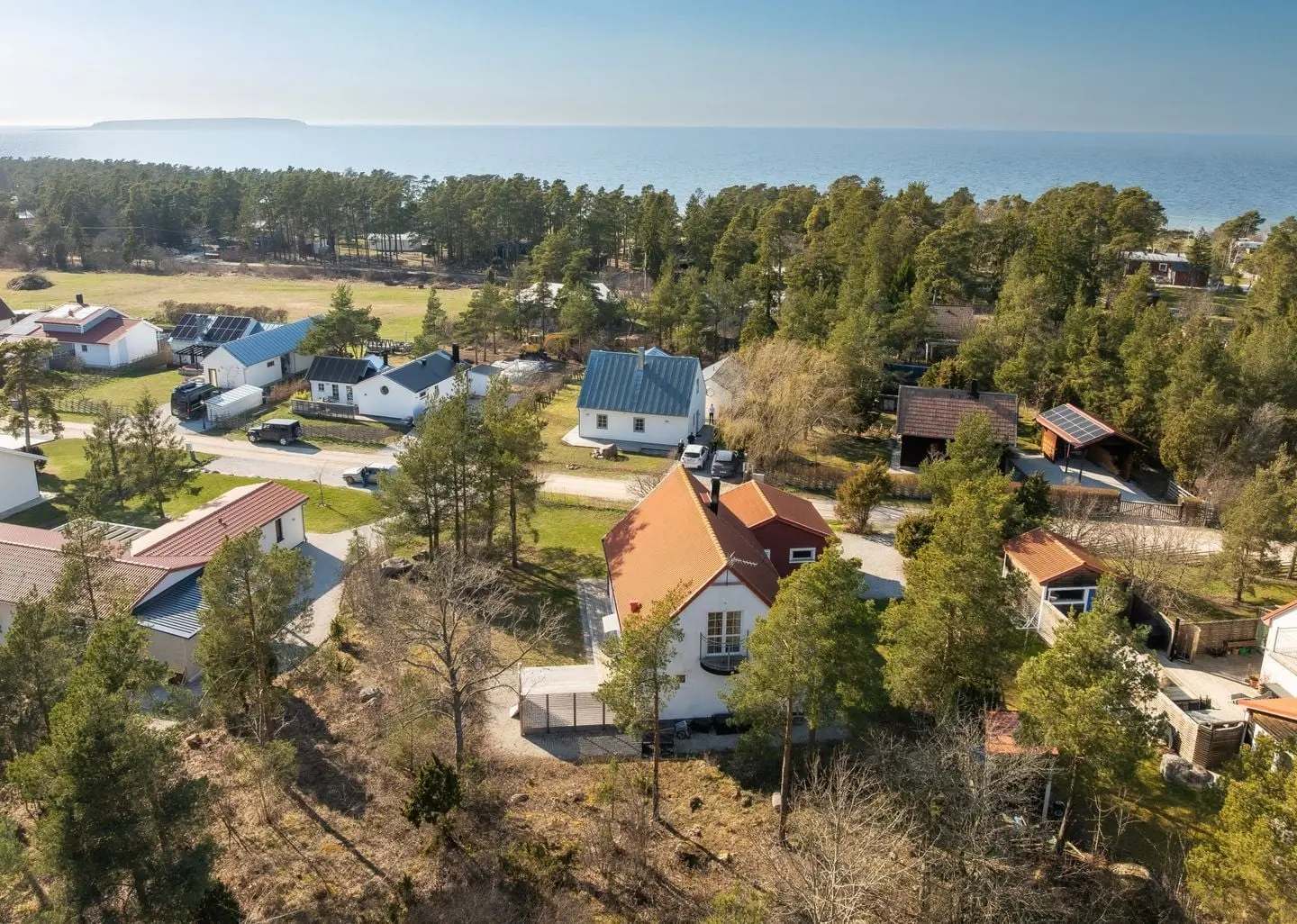 House, Fröjel Frejs väg, Klintehamn. Photo 1 of 40