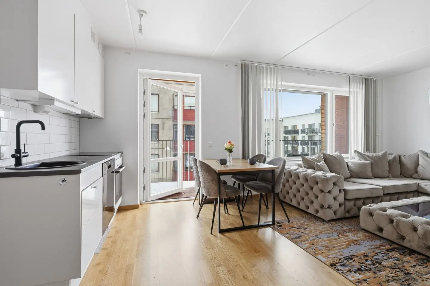 Apartment, Ursviks allé, Sundbyberg. Photo 1 of 36