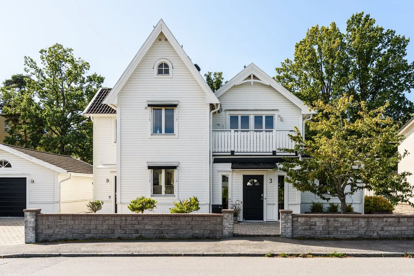 Villa, Dackevägen, Växjö. Bild 1 av 40