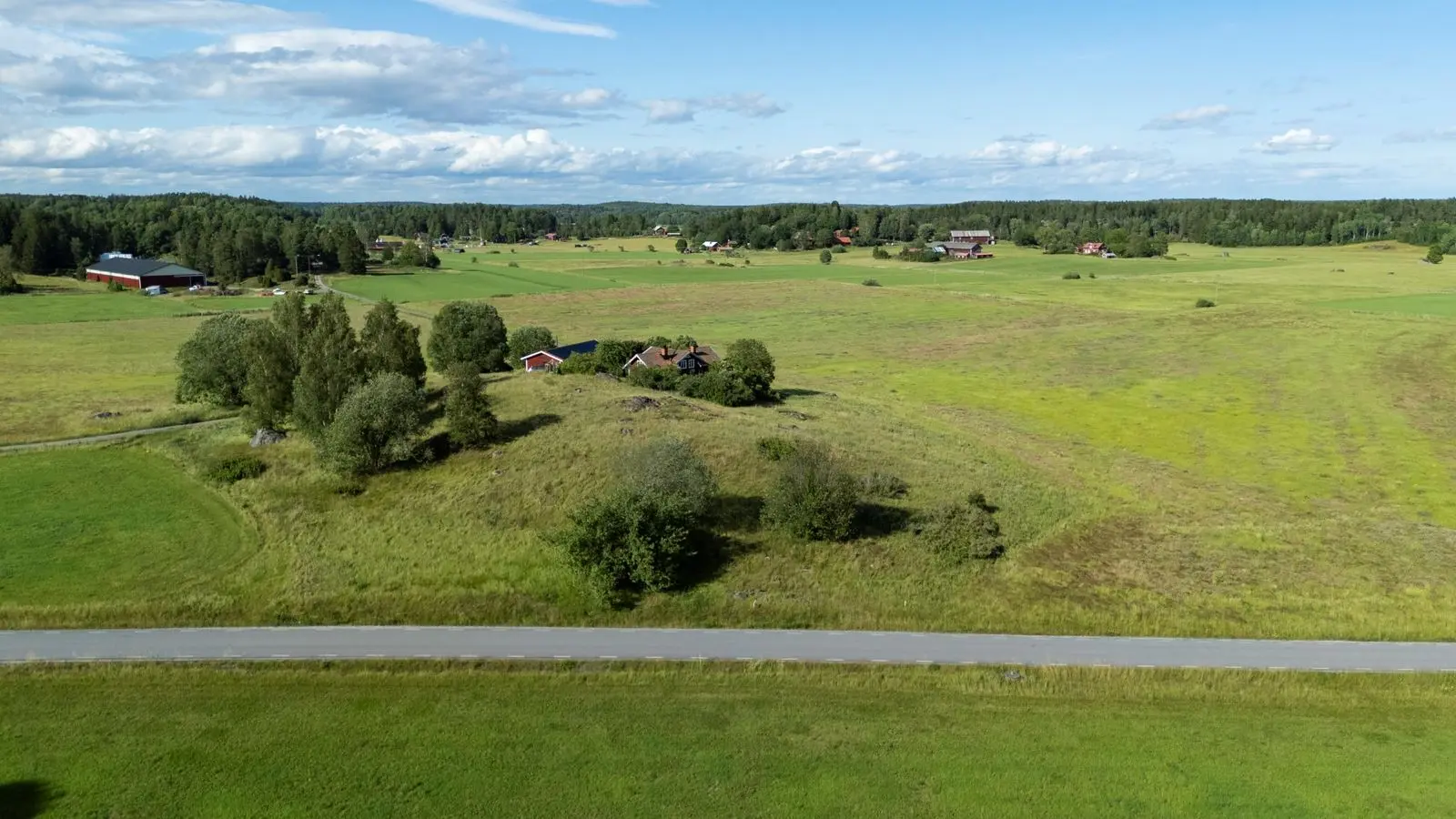 Image 1 of 5 of Segersängsvägen