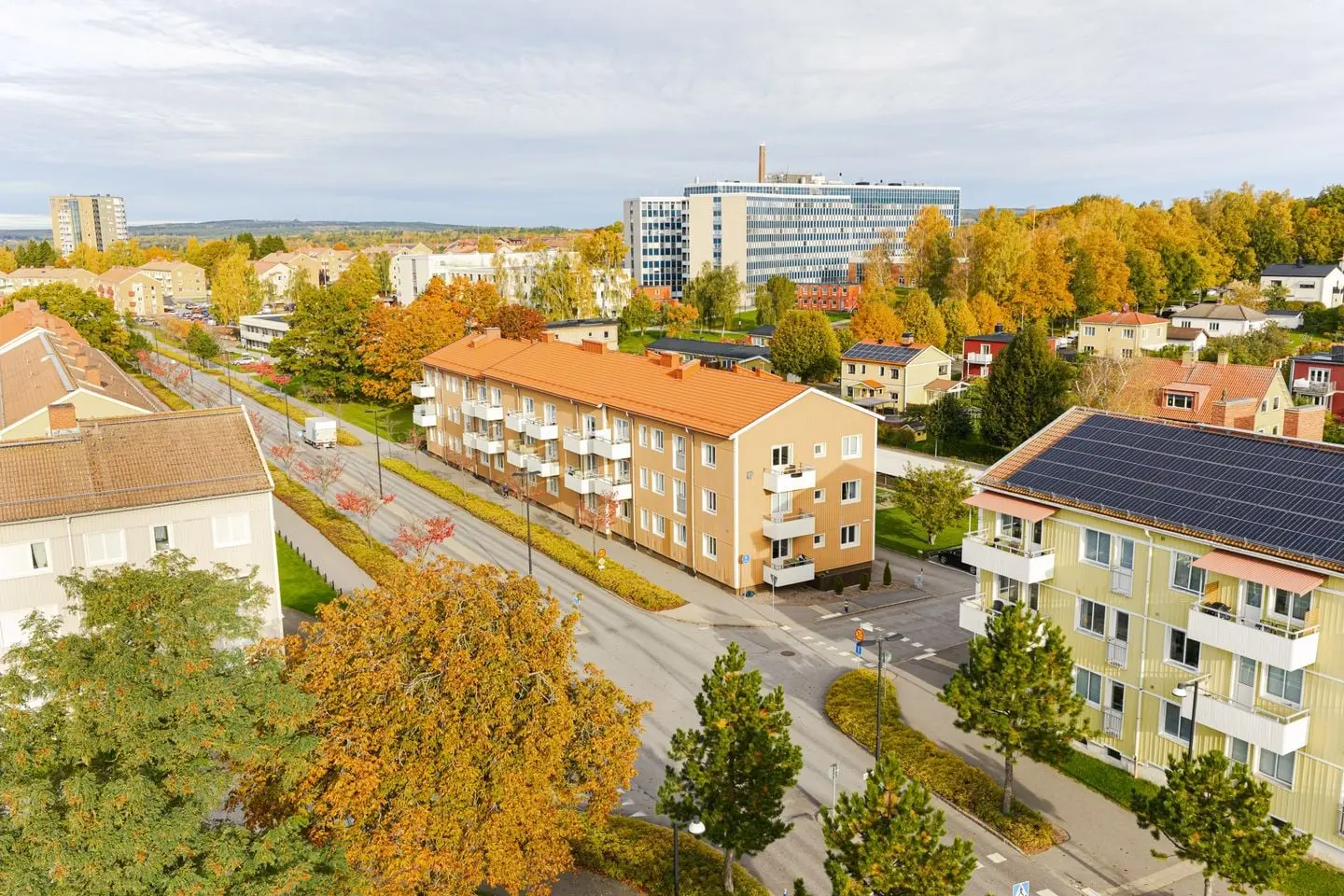 Image 1 of 28 of Storgatan