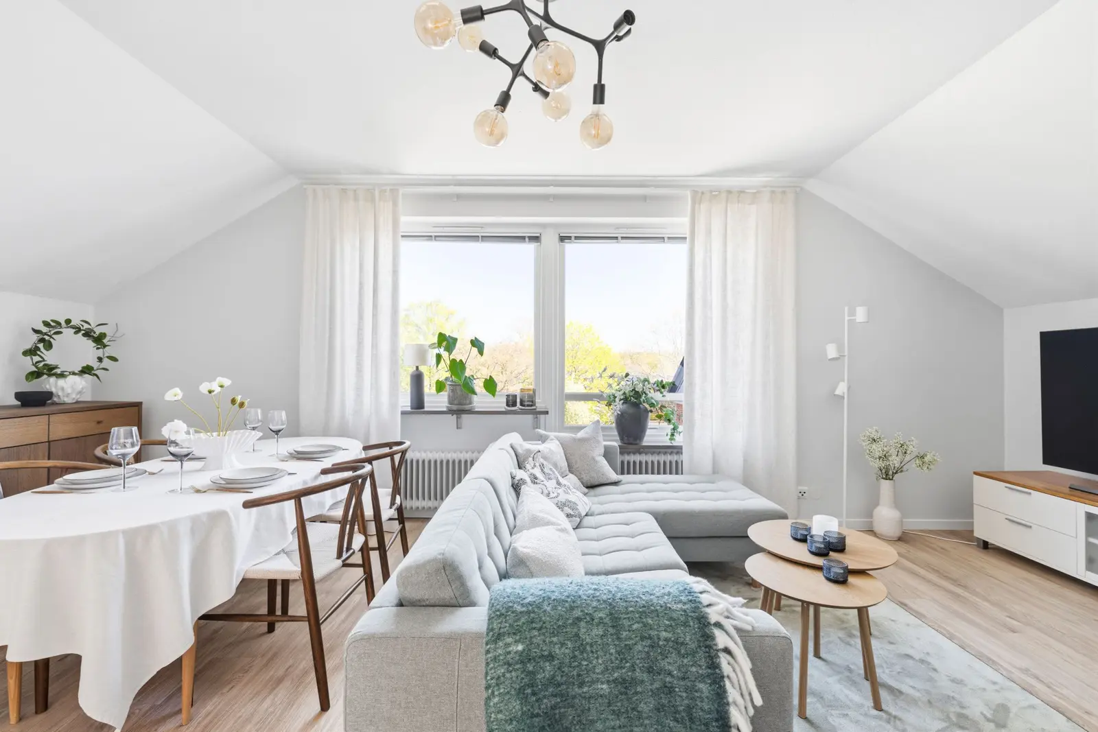 Bild 1 av 20 på Birger Jarlsgatan 12