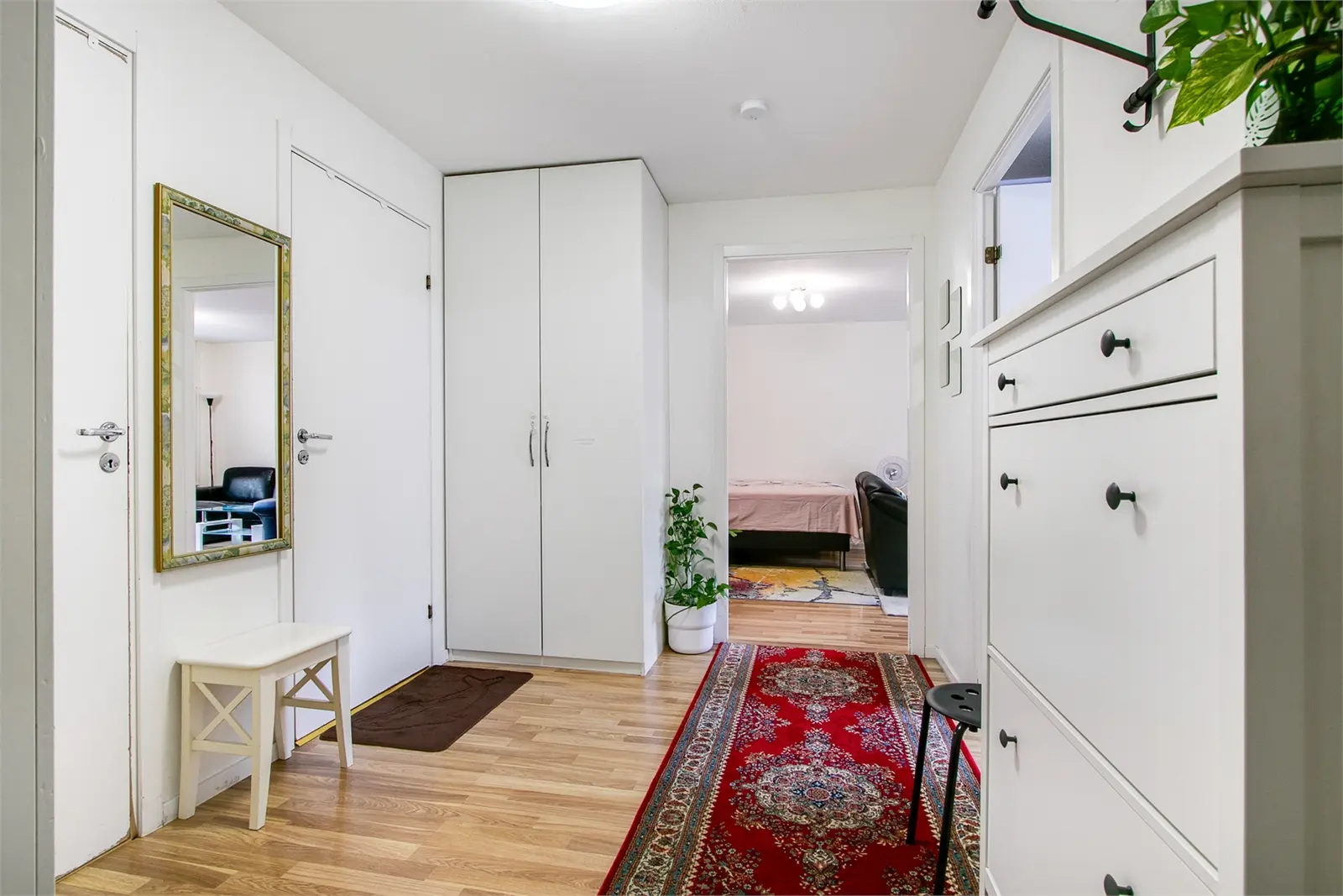 Apartment, Tre Källors väg 5, 2tr, Botkyrka. Photo 1 of 5