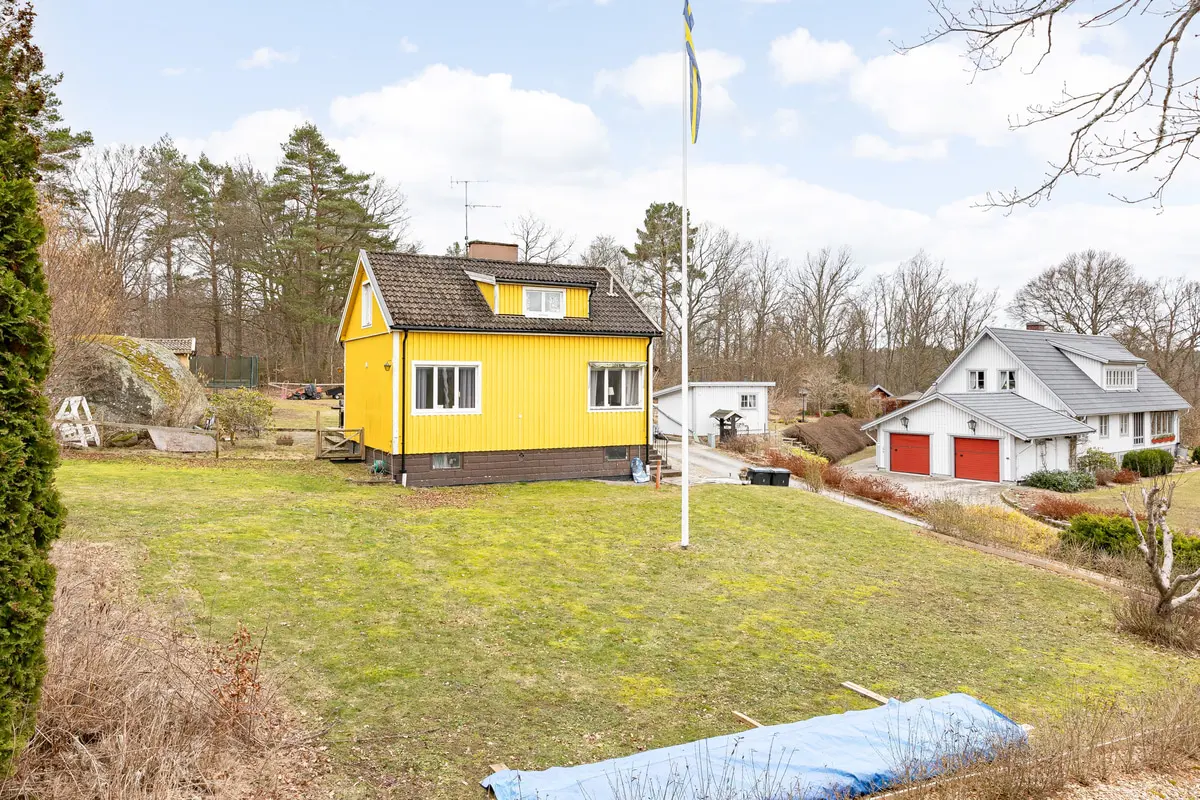 House, Tornerydsvägen 14 & 16, Ronneby. Photo 1 of 20
