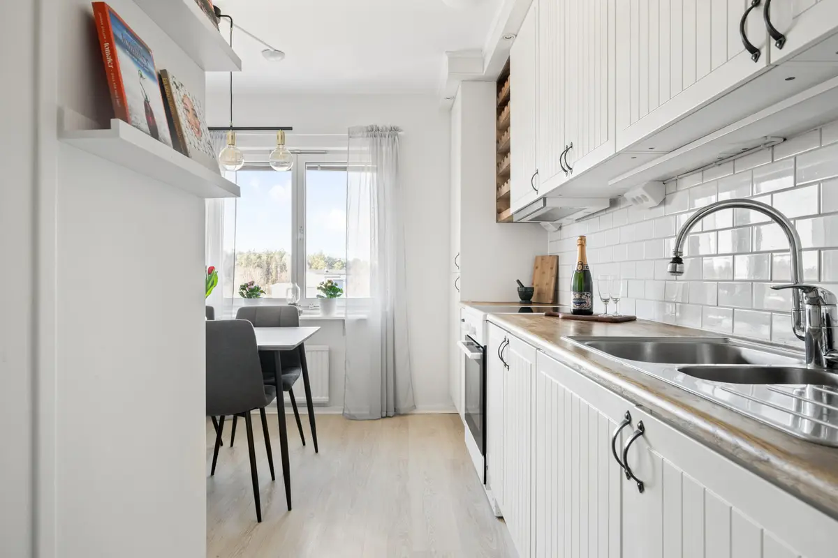 Lägenhet, Nysättravägen 19, Södertälje. Bild 1 av 17