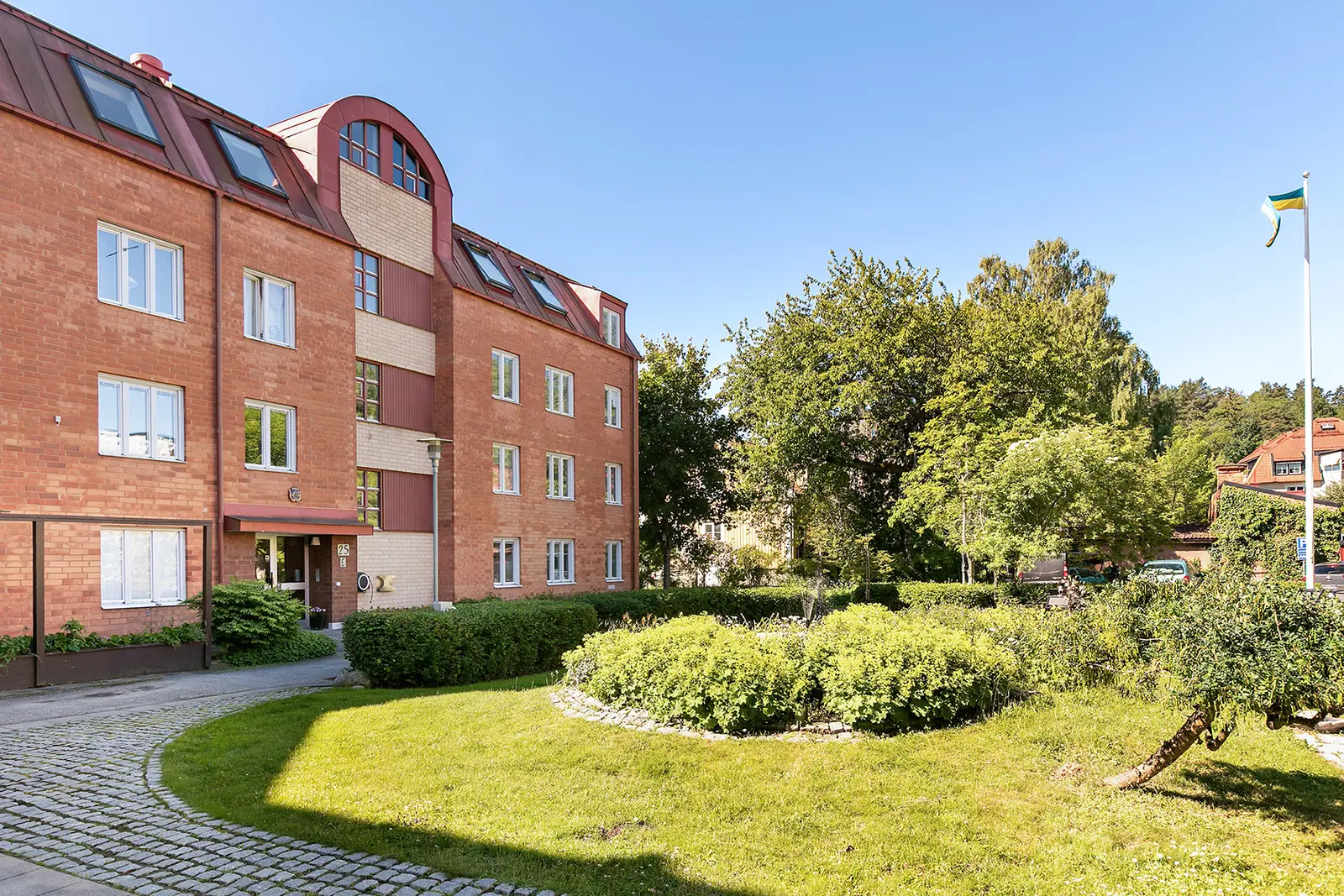 Image 1 of 5 of Dalgatan 25E
