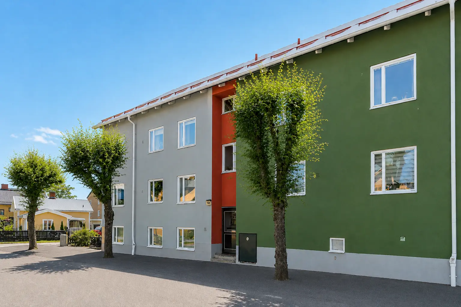 Lägenhet, Von Kraemers väg 13a, Flen. Bild 1 av 15