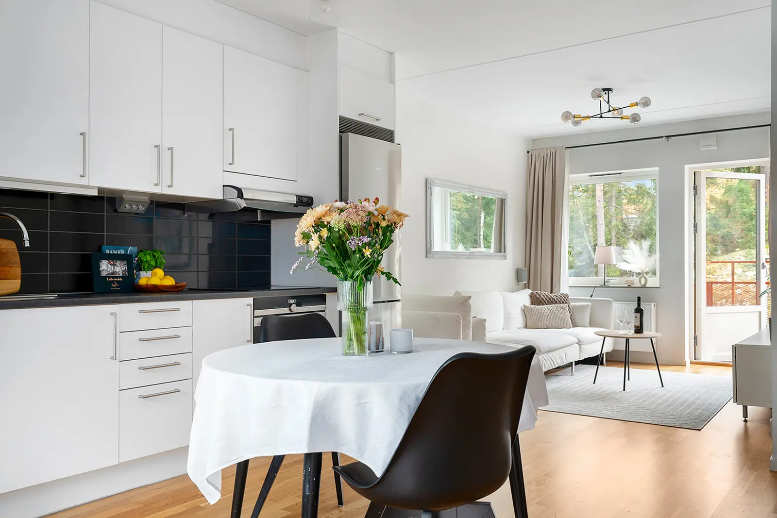 Apartment, Stamhusvägen 1, Lerum. Photo 1 of 21