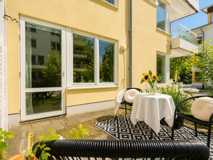 Lägenhet, Aprikosgatan 17B. Bild 1 av 18