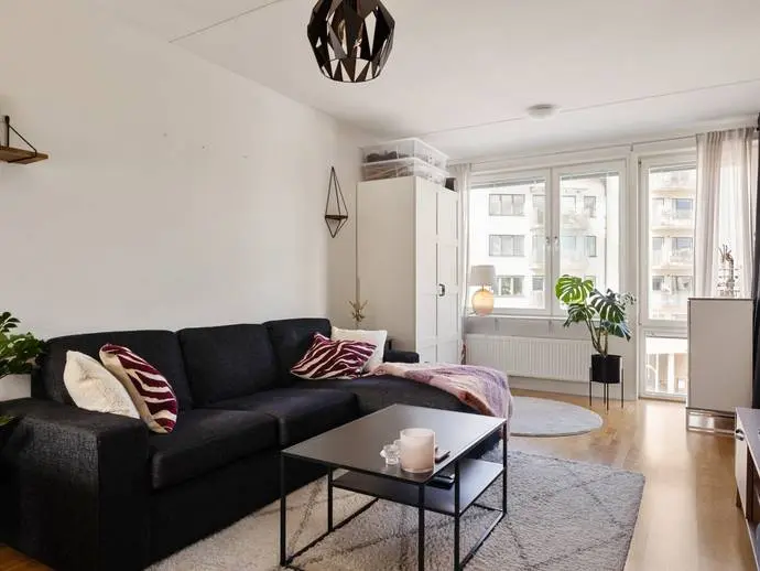 Lägenhet, Karlsbodavägen 47. Bild 1 av 20