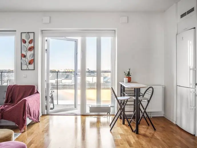 Apartment, Almbygatan 10. Photo 1 of 15