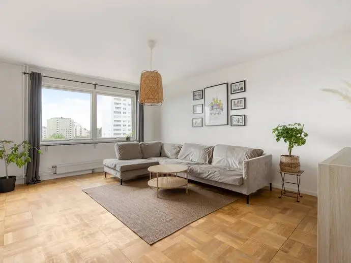 Bild 1 av 17 på Hagalundsgatan 8