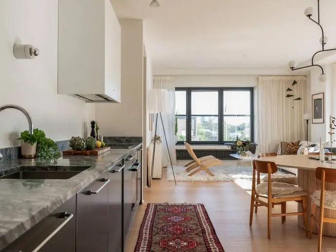 Lägenhet, Kvarnholmsvägen 96. Bild 1 av 20