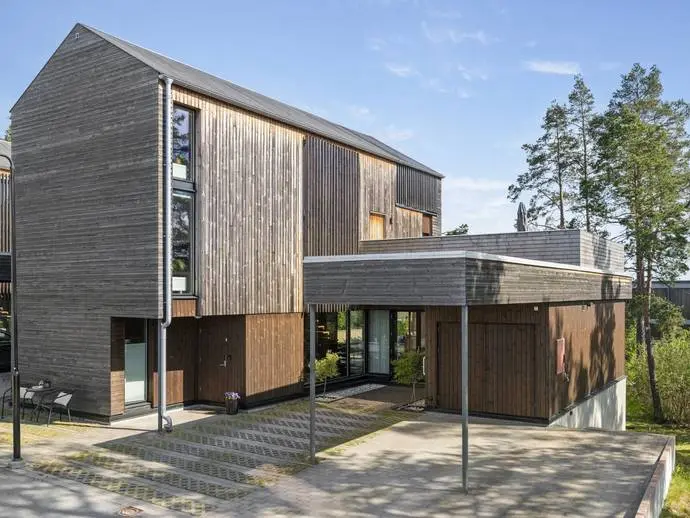 Villa, Godtemplarvägen 18. Bild 1 av 20