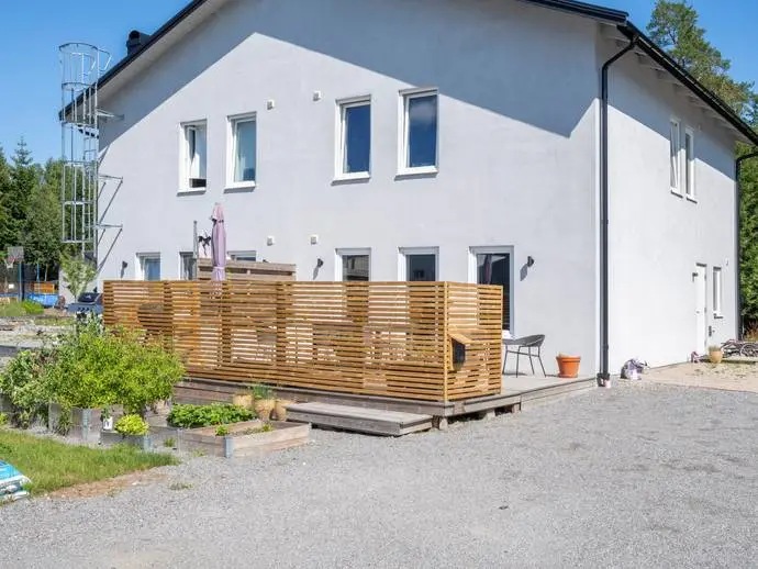Image 1 of 20 of Runstens byväg 86