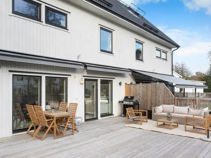 Semi-detached/terraced, Väsjövägen 15B, Sollentuna. Photo 1 of 20