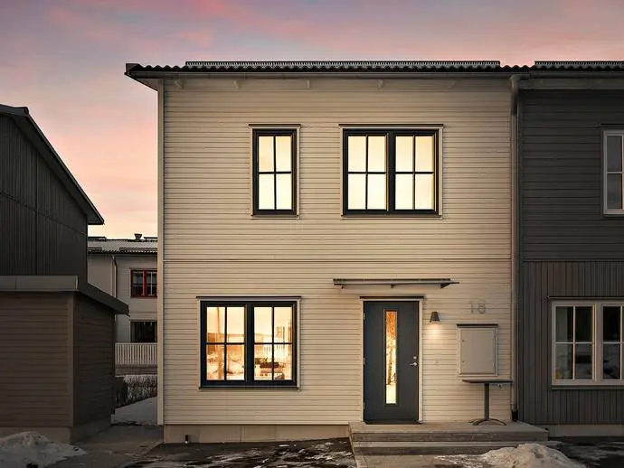Villa, Timmervägen 18, Södertälje. Bild 1 av 20