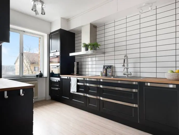 Lägenhet, Hertig Carls väg 40A. Bild 1 av 20