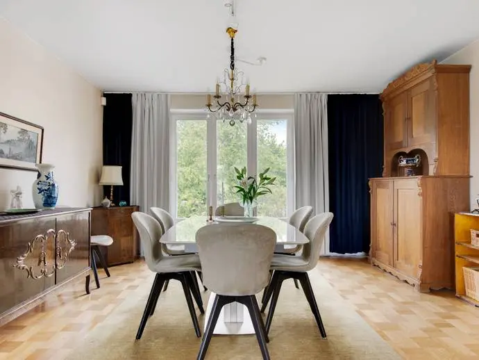 Villa, Fornminnesvägen 23. Bild 1 av 20