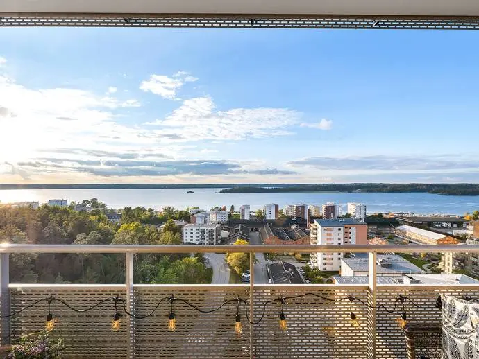 Bild 1 av 20 på Fabriksvägen 8
