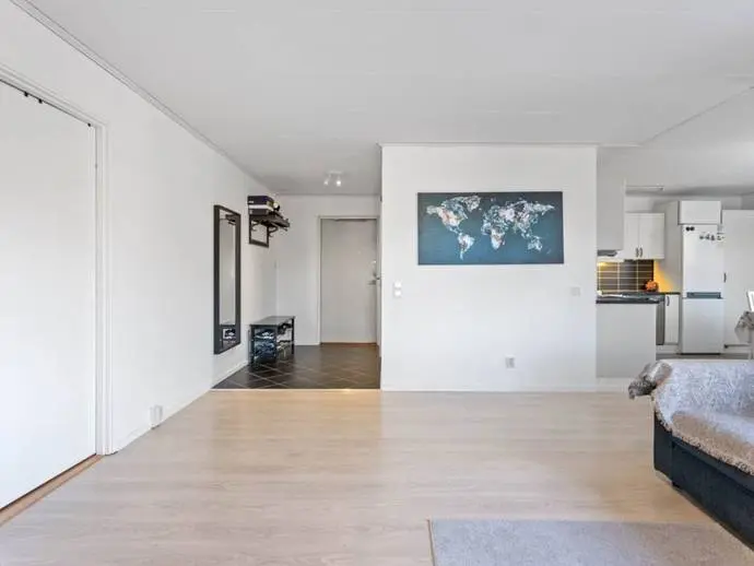 Bild 1 av 14 på Storvretsvägen 108