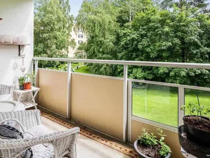 Bild 1 av 20 på Björkbacksvägen 61, 1 tr