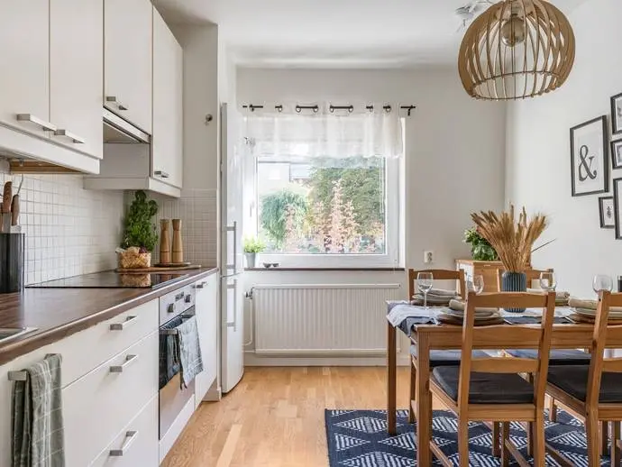 Bild 1 av 19 på HERRGÅRDSVÄGEN 14A