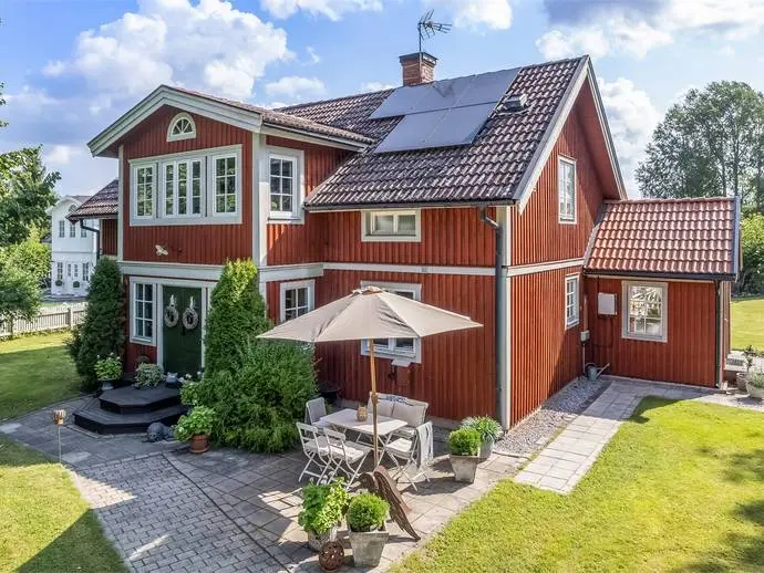Villa, Tjusta skolväg 6, Upplands-Bro. Bild 1 av 20