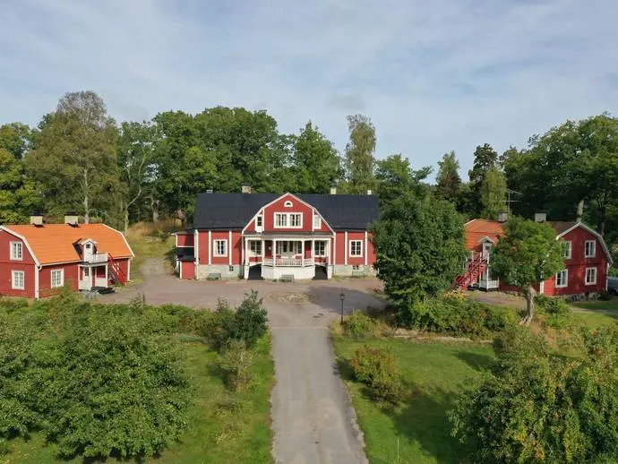 Bild 1 av 20 på Rönninge gårds väg 18B