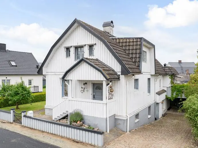 Bild 1 av 20 på Ryttarevägen 16